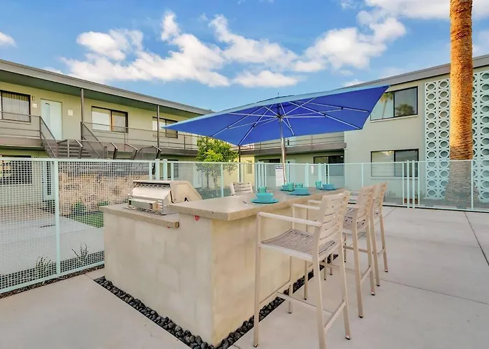 Primo Old Town Location W/ Heated Pool