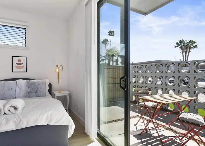 Primo Old Town Location W/ Heated Pool *